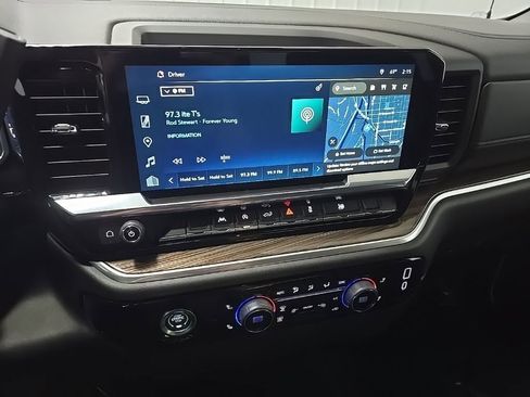 Used 2024 Chevrolet Silverado 1500 LT image 25