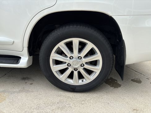 Used 2008 Lexus LX 570 4WD image 34