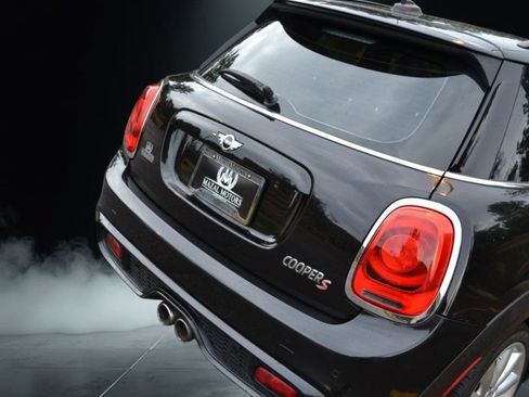 Used 2018 MINI Cooper S FWD image 15