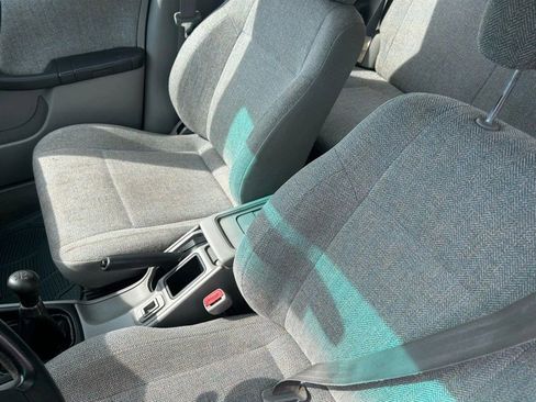 Used 2002 Subaru Forester L image 12