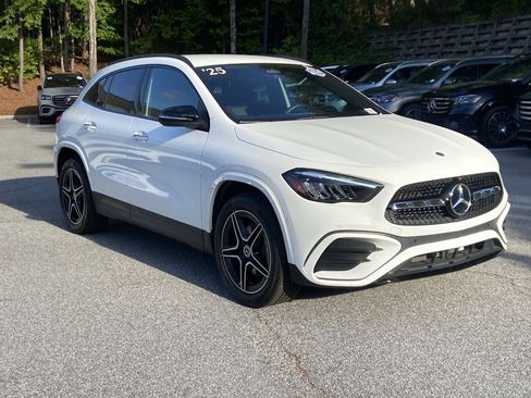 Certified 2025 Mercedes-Benz GLA 250 image 4
