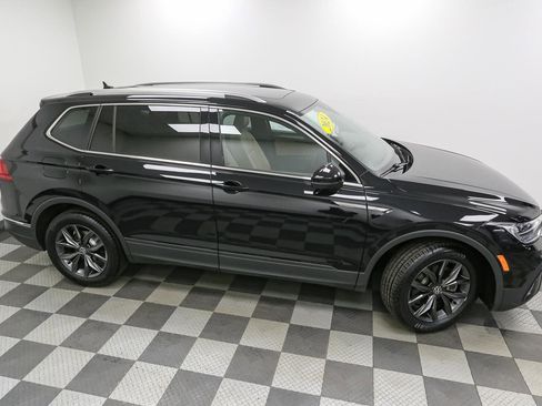 Used 2024 Volkswagen Tiguan SE AWD/4WD image 6