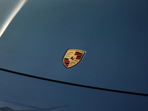 Used 2019 Porsche Cayenne Turbo image 16