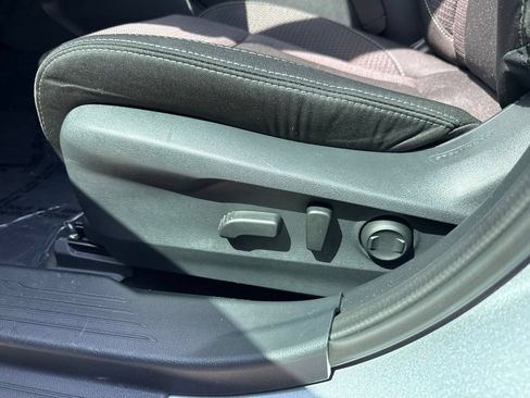 Used 2025 Subaru Outback Premium w/ Popular Package #1A AWD/4WD image 15