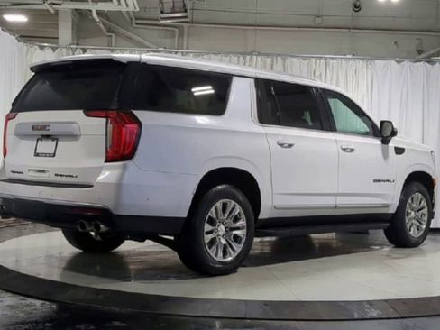 Used 2024 GMC Yukon XL Denali w/ Advanced Technology Package AWD/4WD image 10