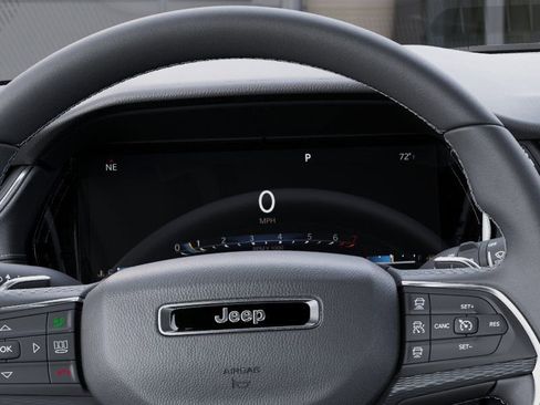 New 2025 Jeep Grand Cherokee Altitude image 17