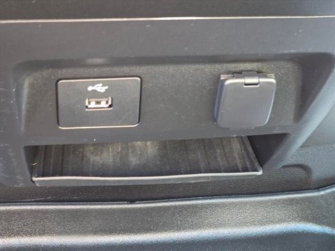 Used 2021 Ford F550 4x4 Regular Cab Super Duty image 17