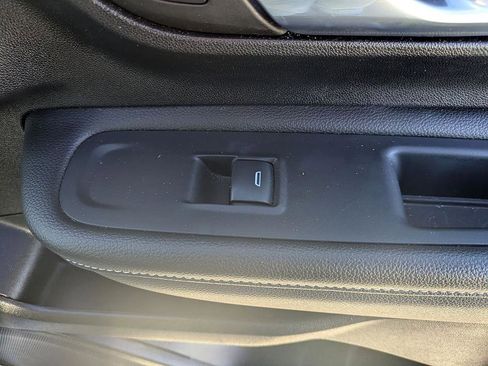 Used 2024 GMC Terrain SLE image 34