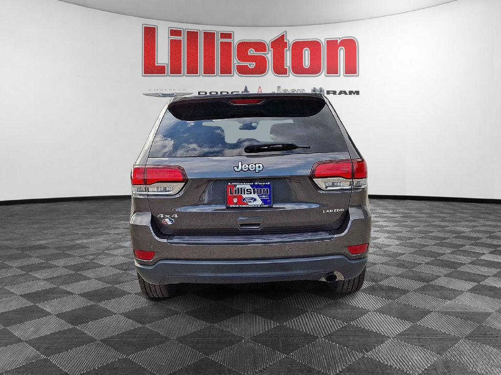 Used 2021 Jeep Grand Cherokee Laredo AWD/4WD image 5