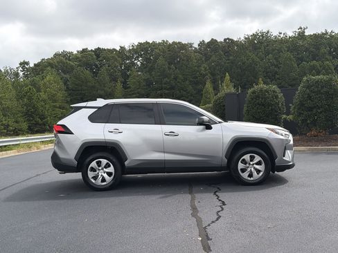 Used 2023 Toyota RAV4 LE FWD image 5