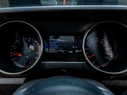 Used 2018 Ford Mustang Shelby GT350 w/ Electronics Package RWD image 15