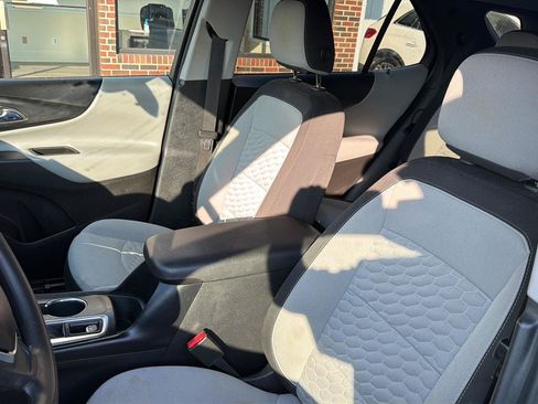 Used 2019 Chevrolet Equinox LS w/ LS Convenience Package FWD image 15