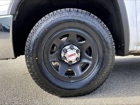 Used 2018 GMC Sierra 1500 2WD Regular Cab image 32