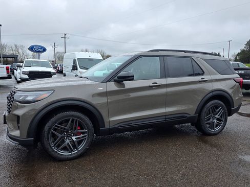 New 2026 Ford Explorer ST-Line w/ ST-Line Street Pack image 34