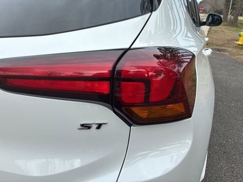 Used 2022 Buick Encore GX Select w/ Sport Touring Package image 13