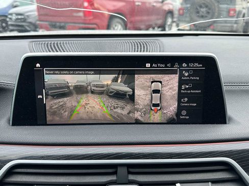 Used 2020 BMW 750i xDrive w/ M Sport Package image 30