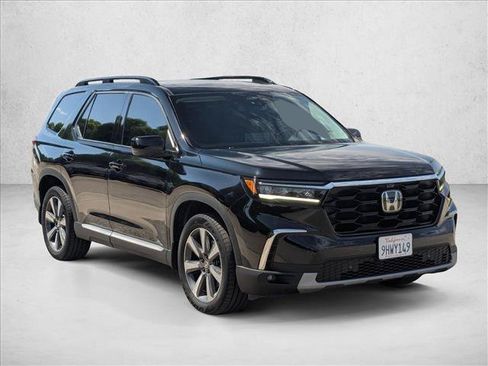 Used 2023 Honda Pilot Elite image 3