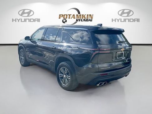 Used 2024 Chevrolet Traverse LS FWD image 7