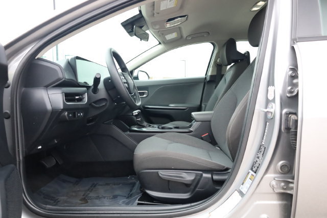 Used 2025 Kia K4 FWD image 13