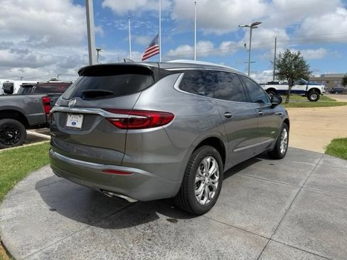 Used 2021 Buick Enclave Avenir w/ Avenir Technology Package FWD image 6