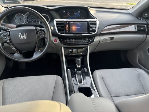 Used 2017 Honda Accord EX-L image 14