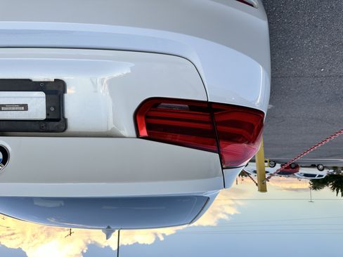 Used 2018 BMW 330e 330E IPERFORMANCE SEDAN 4D image 8