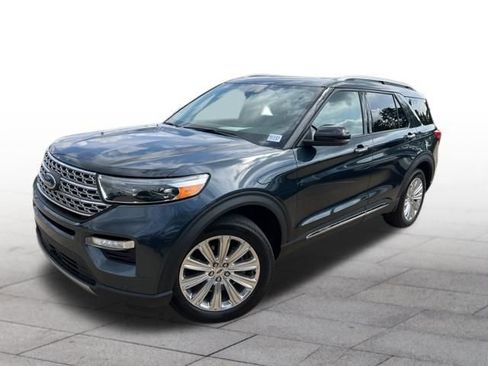 Used 2022 Ford Explorer Limited w/ Equipment Group 301A image 3