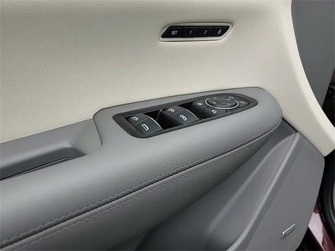 Used 2022 Cadillac XT5 Premium Luxury image 13