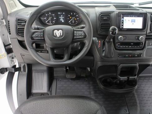 Used 2025 RAM ProMaster 2500 w/ Convenience Group image 10