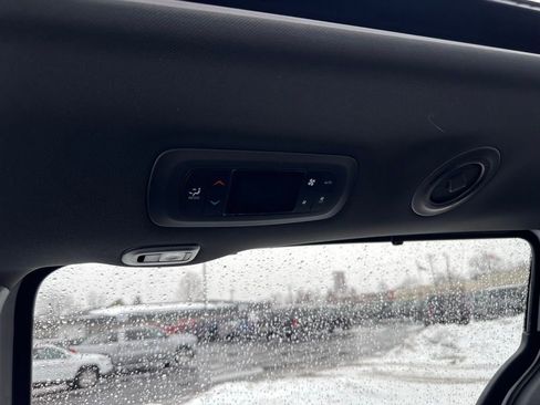 New 2026 Chrysler Pacifica Limited w/ S Appearance Package image 23