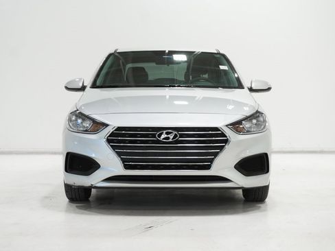 Used 2022 Hyundai Accent SE image 3