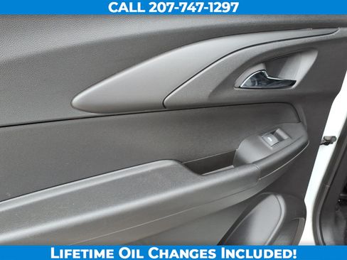 Used 2025 Chevrolet TrailBlazer LT AWD/4WD image 14