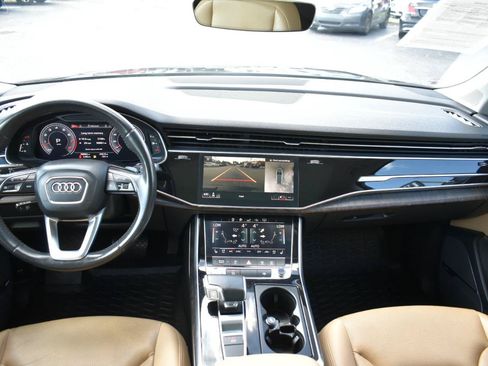 Used 2020 Audi Q7 3.0T Premium Plus w/ Premium Plus Package AWD/4WD image 11