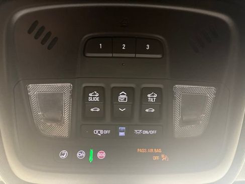 Used 2023 Chevrolet Traverse Premier w/ Redline Edition FWD image 31