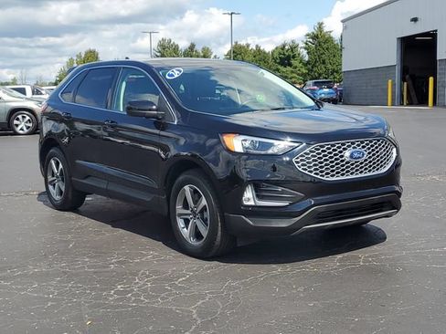 Certified 2024 Ford Edge SEL w/ Convenience Package AWD/4WD image 2