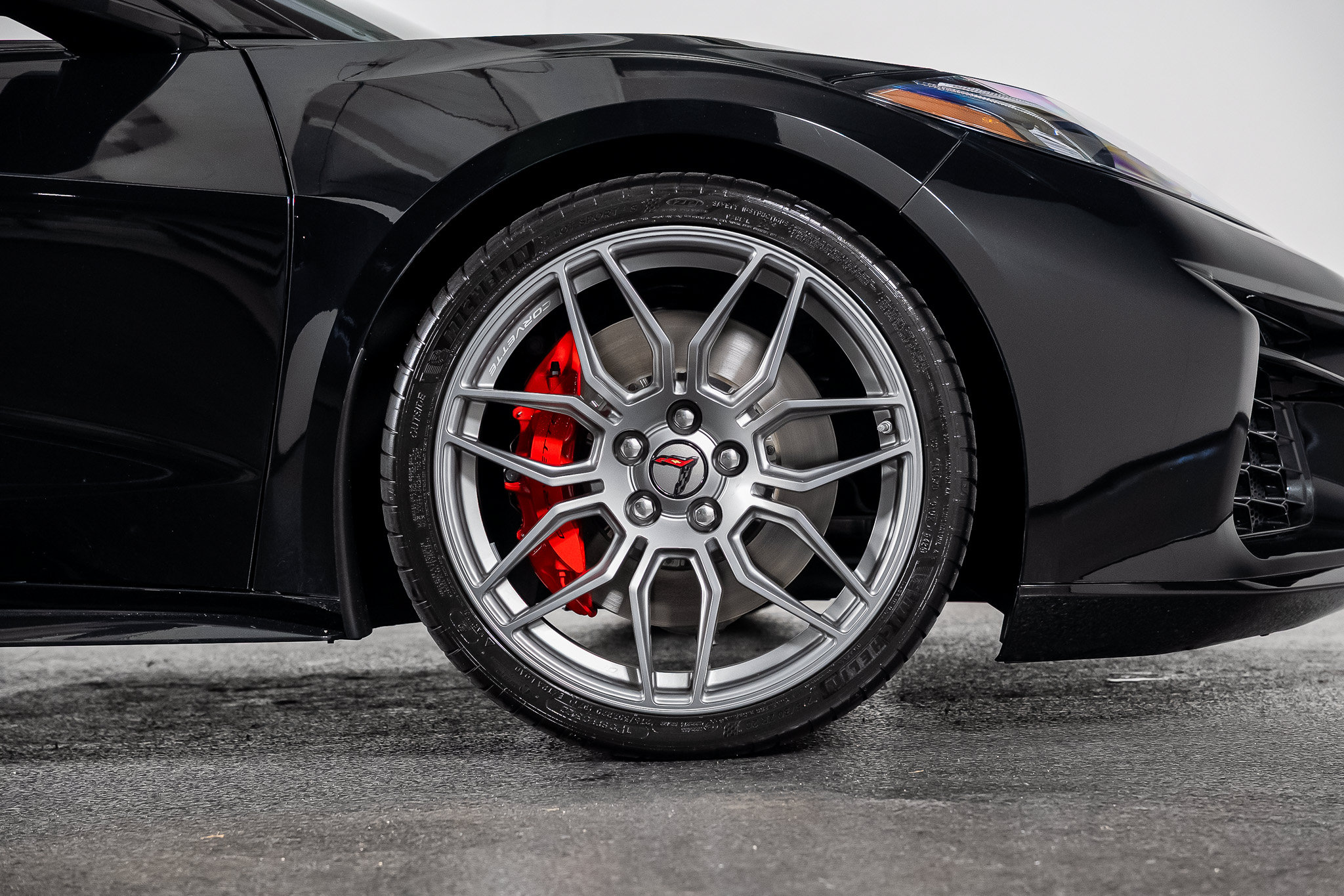 Used 2025 Chevrolet Corvette Z06 RWD image 36