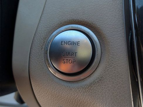 Used 2018 Mercedes-Benz C 300 Sedan w/ Premium Package image 28