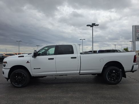 New 2026 RAM 2500 Big Horn AWD/4WD image 8