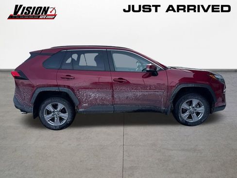 Used 2024 Toyota RAV4 XLE w/ Convenience Package image 4