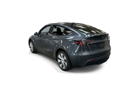 Certified 2023 Tesla Model Y Long Range AWD/4WD image 4