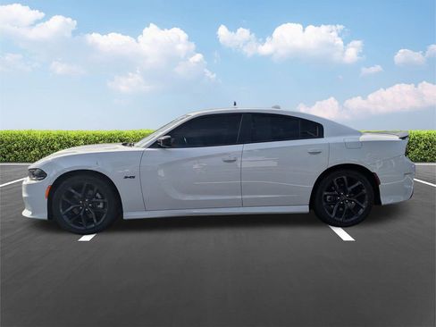 Used 2023 Dodge Charger R/T w/ Blacktop Package image 7
