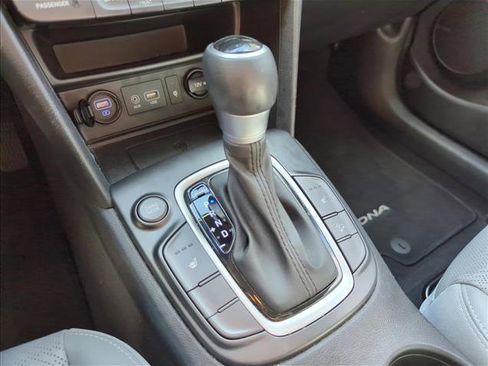 Used 2021 Hyundai Kona Limited image 11