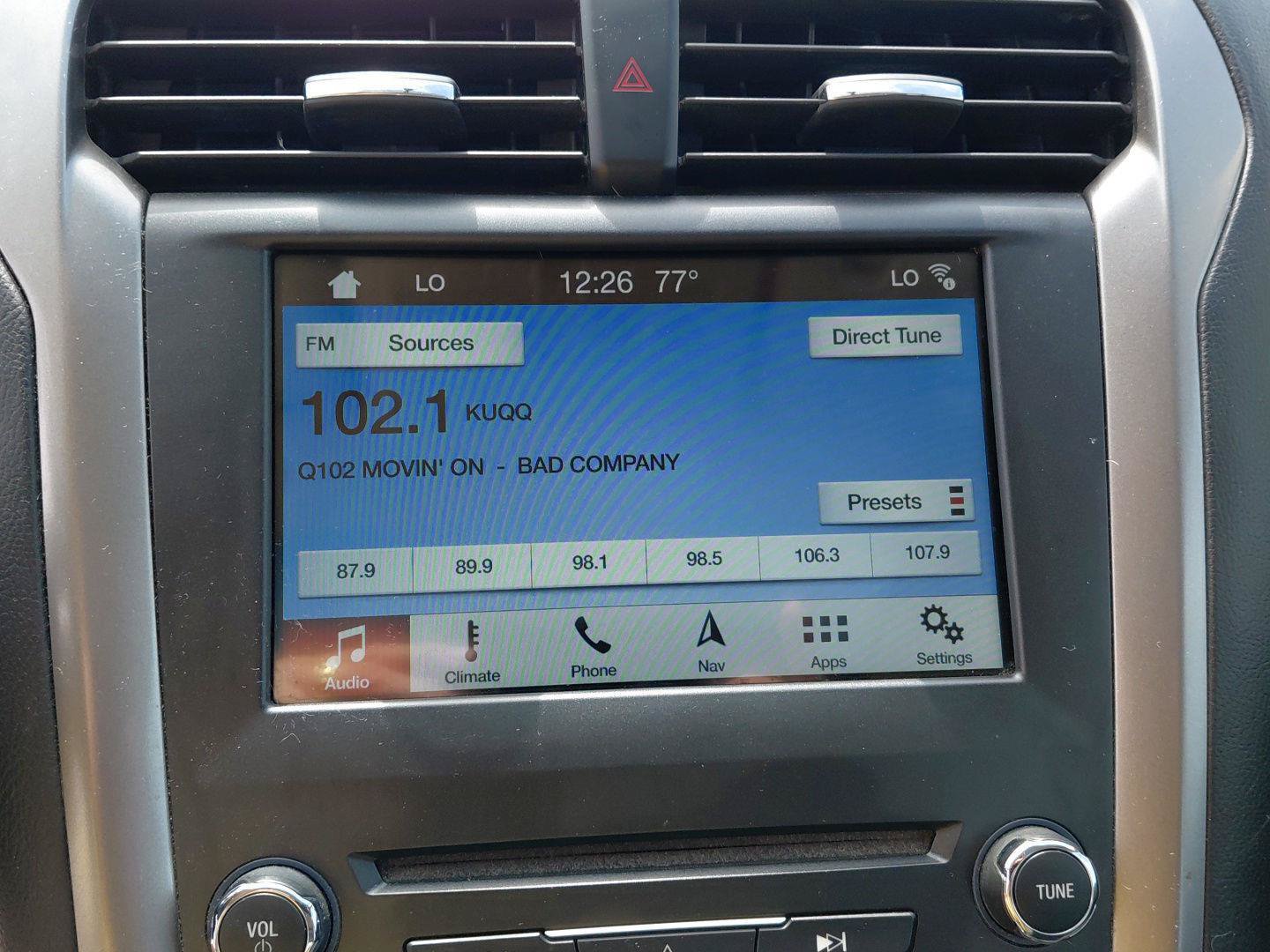Used 2018 Ford Fusion SE w/ Fusion SE Technology Package FWD image 29