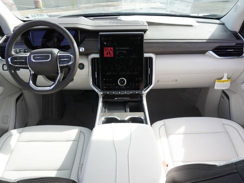 New 2026 GMC Acadia Denali FWD image 14