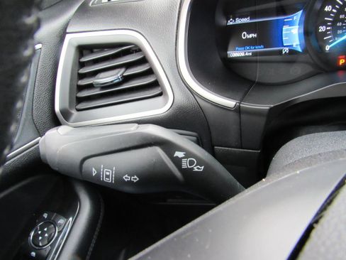 Used 2020 Ford Edge SEL w/ Convenience Package image 22