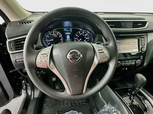 Used 2016 Nissan Rogue SV w/ SV Premium Package AWD/4WD image 12