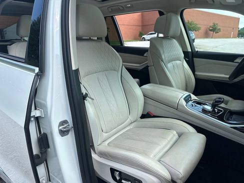 Used 2021 BMW X7 xDrive40i w/ Executive Package AWD/4WD image 44