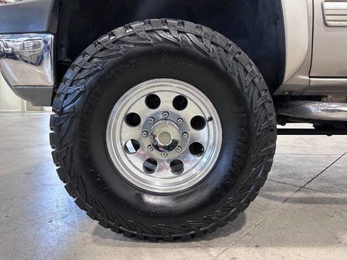 Used 2002 Chevrolet Silverado 2500 LS AWD/4WD image 10