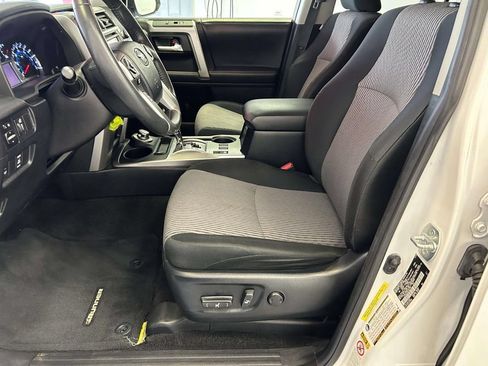 Used 2019 Toyota 4Runner SR5 AWD/4WD image 16