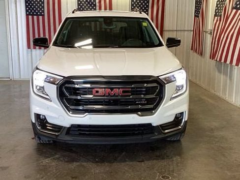 Used 2023 GMC Terrain AT4 w/ Tech Package AWD/4WD image 17
